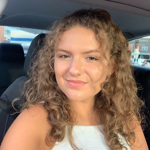 Meet your Posher, Kayla